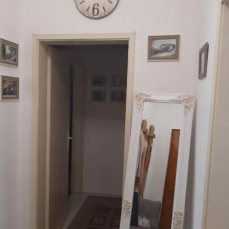Retro House Apartment
